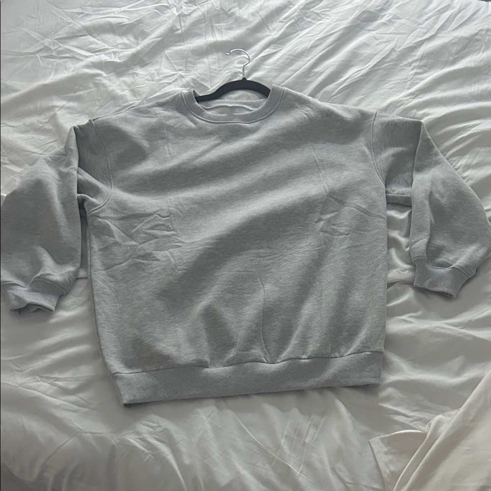 Amazon Essentials Men's Light Gray Crewneck Sweater